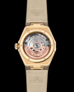 29 mm, yellow gold on leather strap