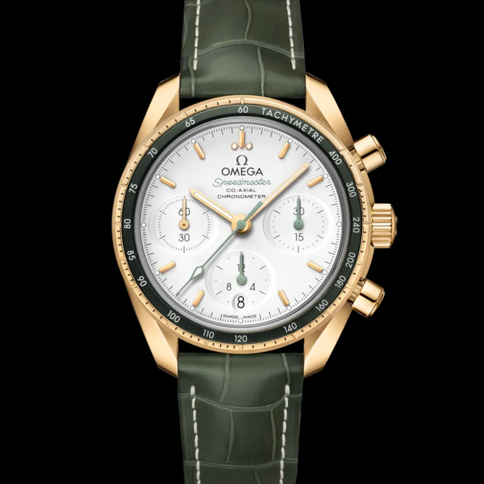 38 mm, yellow gold on leather strap
