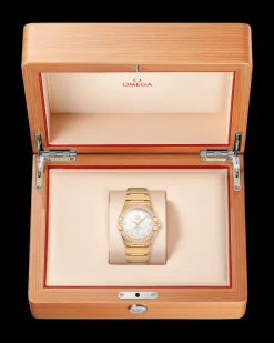39 mm, yellow gold on yellow gold