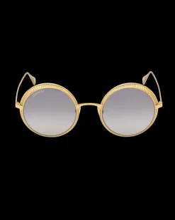 Round style, woman
